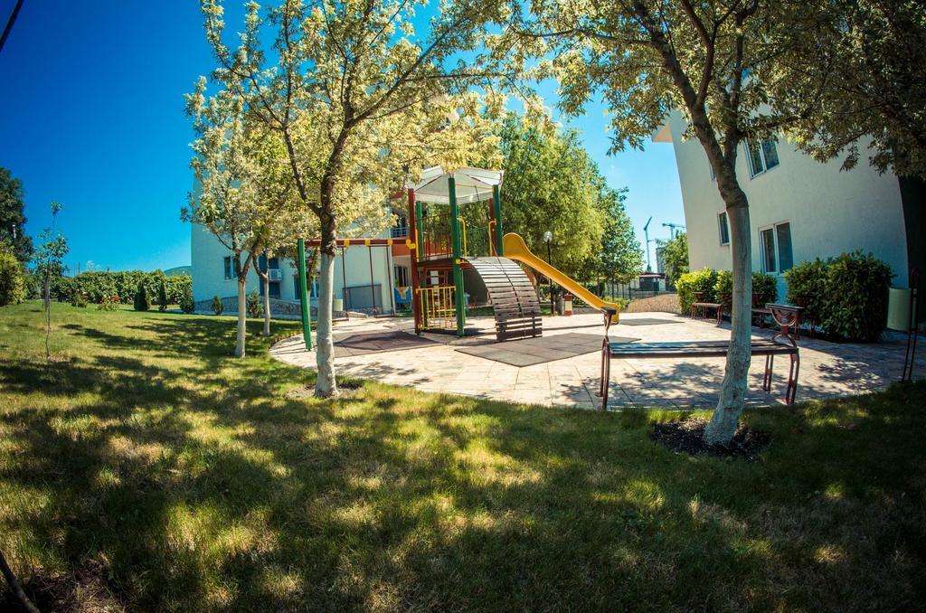 GT Green Fort Beach Apartments Slantschew brjag Exterior foto