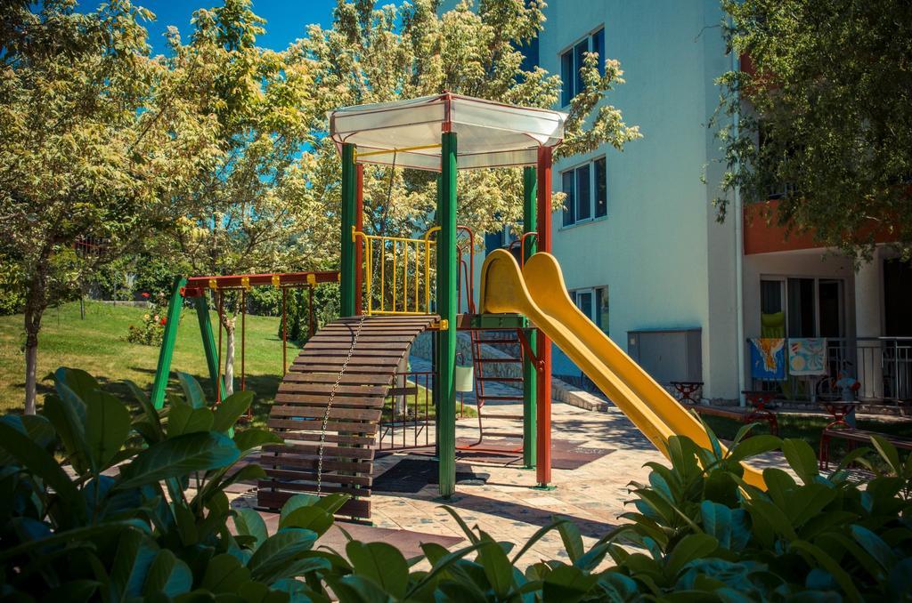 GT Green Fort Beach Apartments Slantschew brjag Exterior foto