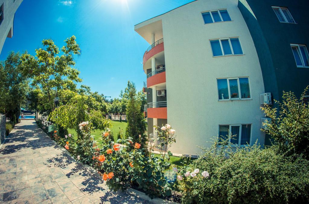 GT Green Fort Beach Apartments Slantschew brjag Exterior foto