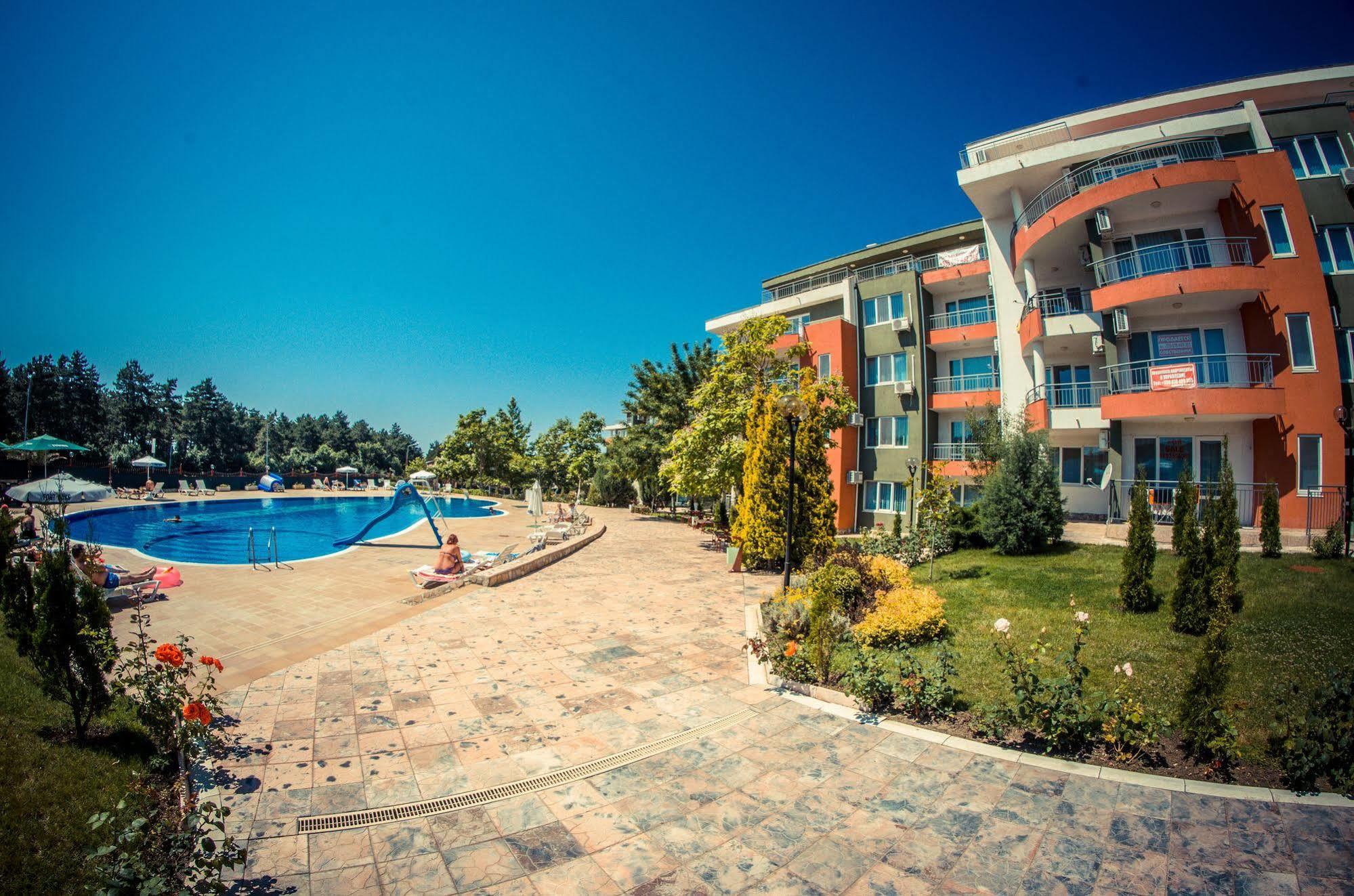 GT Green Fort Beach Apartments Slantschew brjag Exterior foto