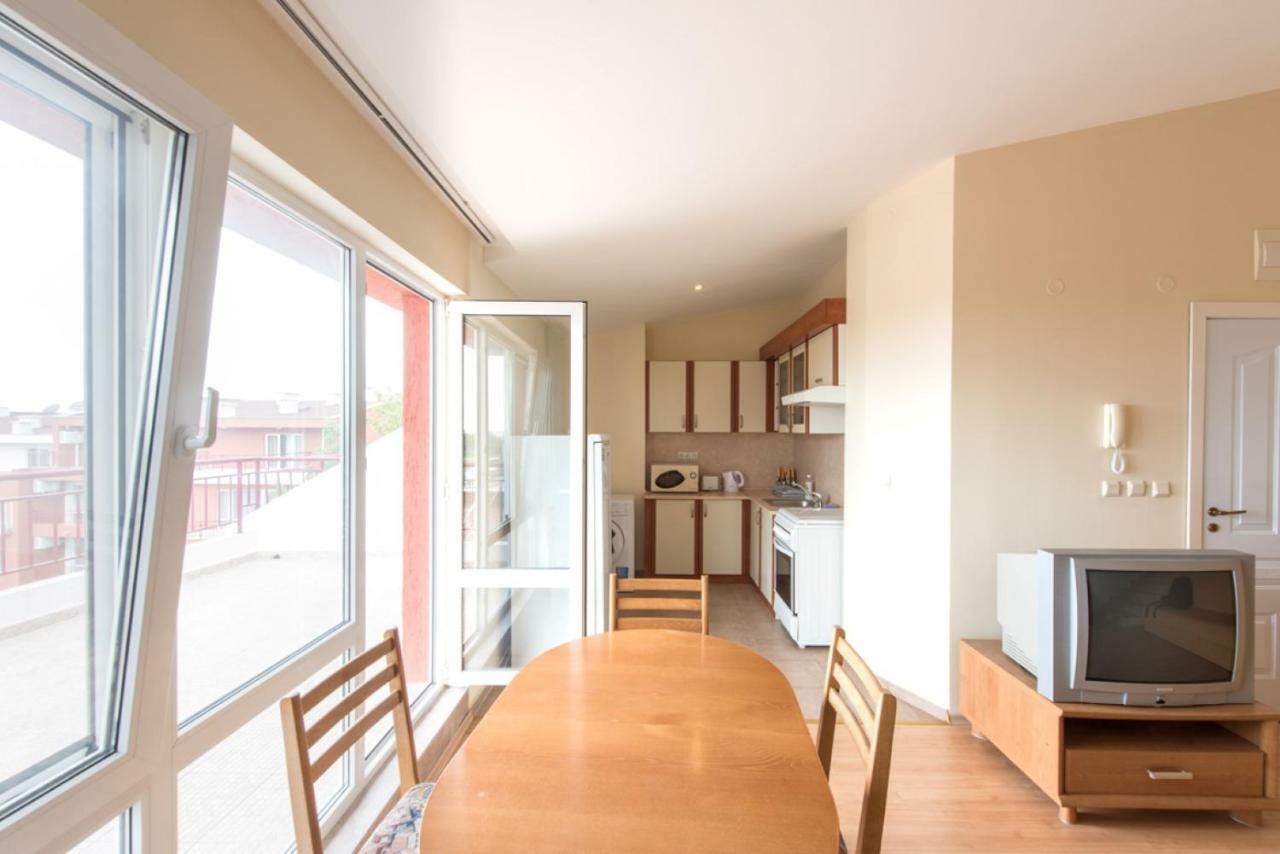 GT Green Fort Beach Apartments Slantschew brjag Exterior foto